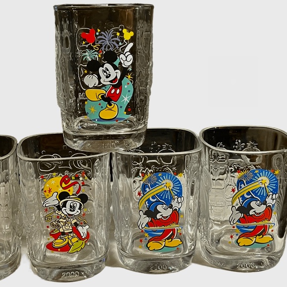 Vintage Millennial 2000 Collectible Disney World Glasses (Set of 5) - Picture 10 of 10